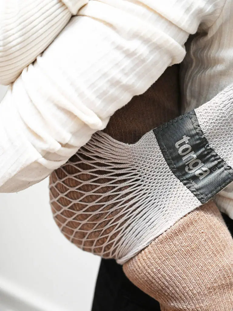 Tonga baby sling in a minimalist and ergonomic design