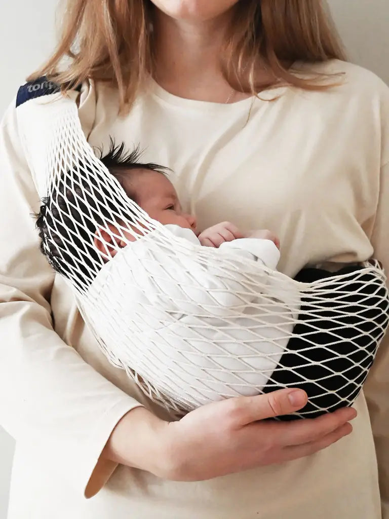 Tonga baby carrier for a secure and comfortable hold
